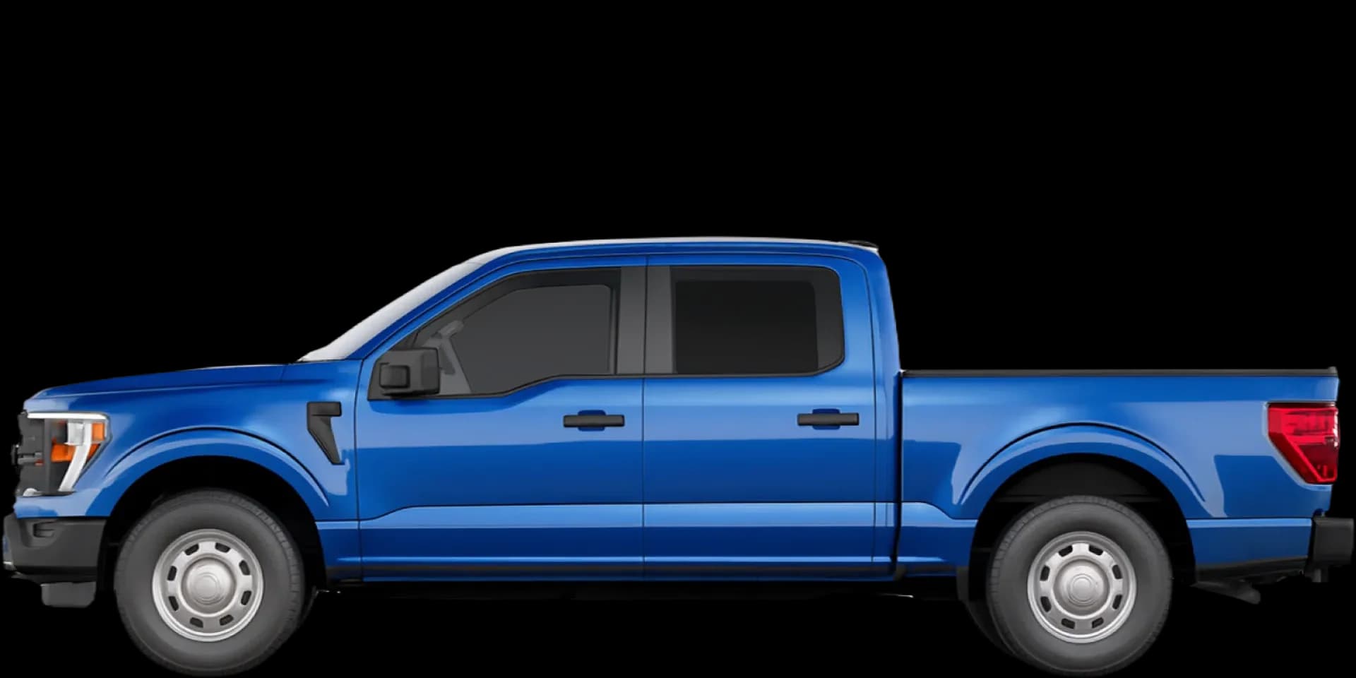 Side view of the 2024 Ford F‑150 SuperCrew 5.5ft bed 4x2