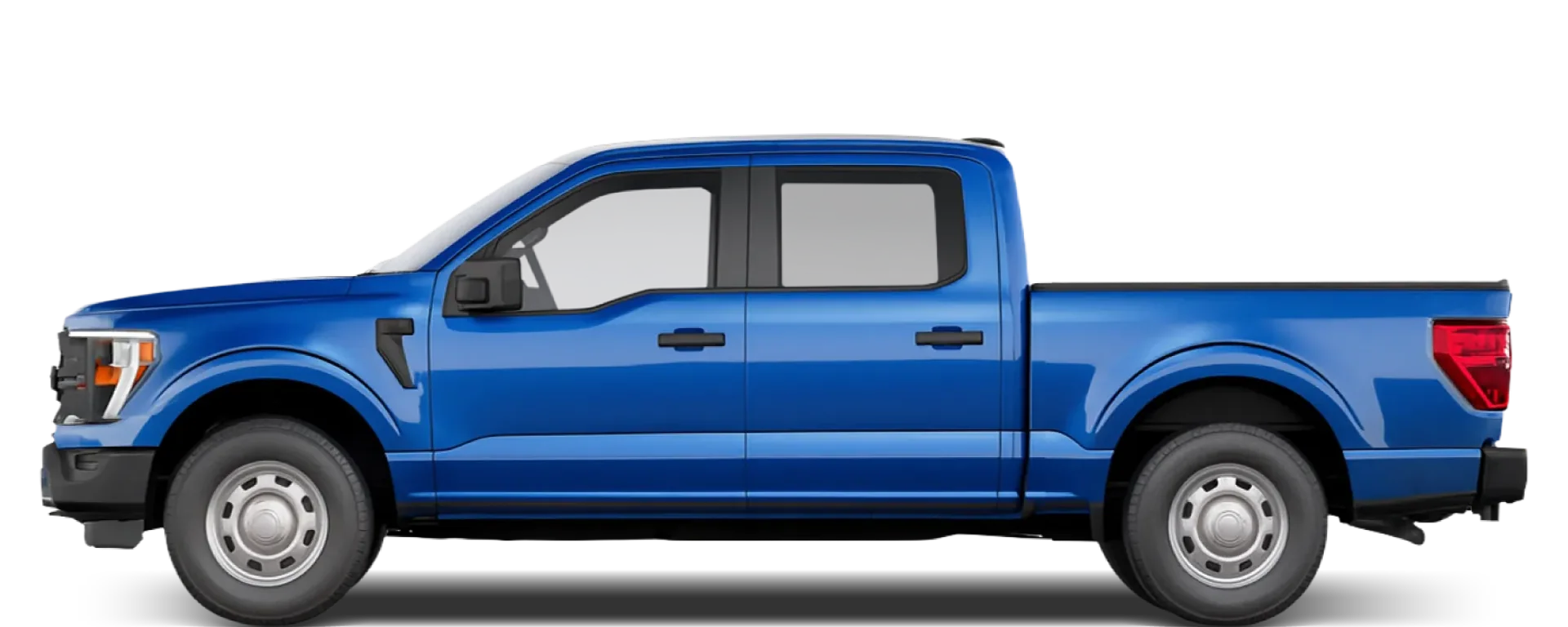 Side view of the 2024 Ford F‑150 SuperCrew 5.5ft bed 4x4